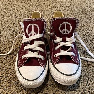 Converse All Star Purple Sneakers Size 4 w/ Embroidered Peace Sign- Like New